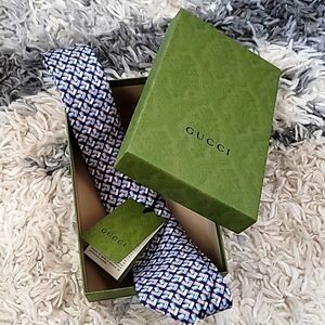 BRAND NEW GUCCI TIE